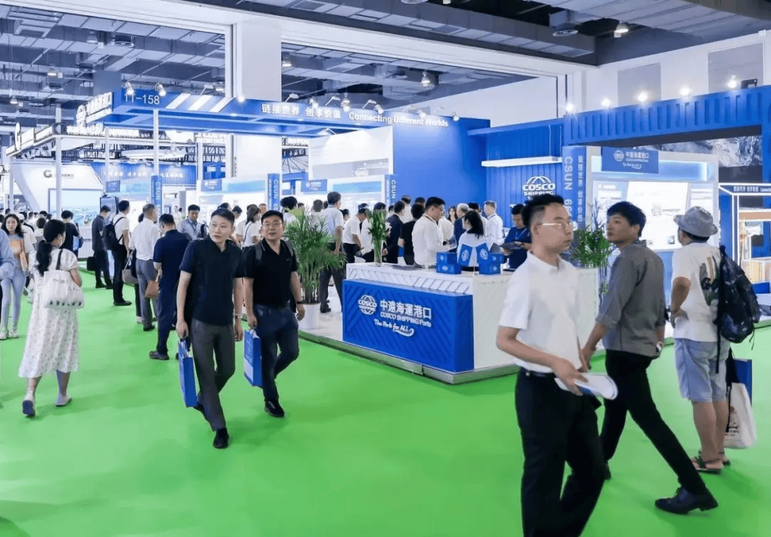 第三届国际港航物流暨多式联运展览会在沪举行